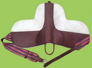 Leather and Felt pad saddle for a small pony